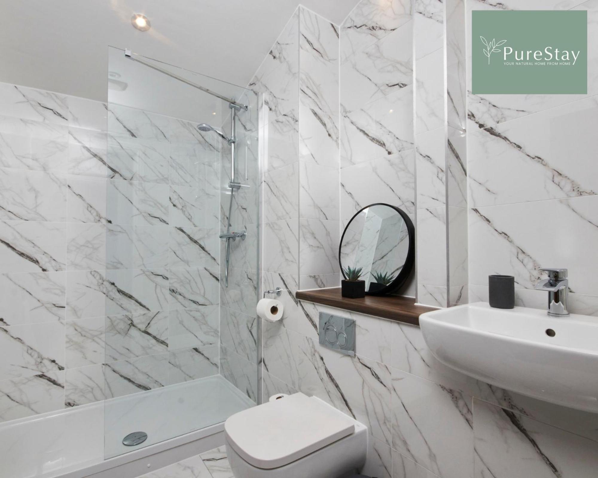 Stunning 5 Bed Manchester House With Parking By Purestay Short Lets & Serviced Accommodation Zewnętrze zdjęcie